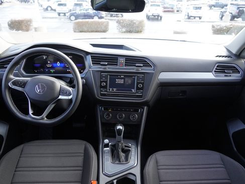 Used 2023 Volkswagen Tiguan S image 27