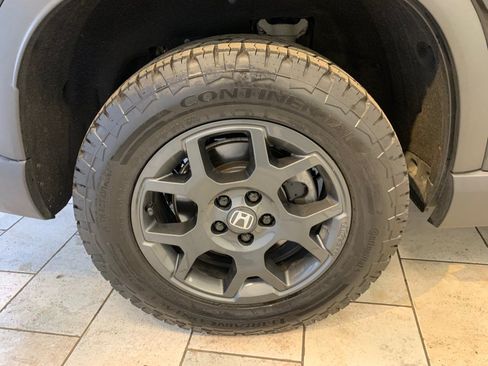 Used 2023 Honda Pilot TrailSport image 12