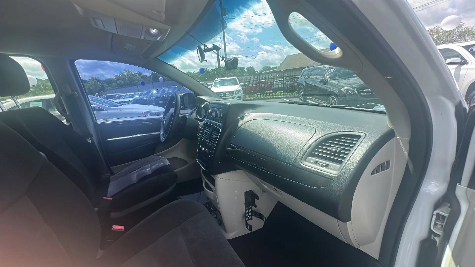 Used 2014 Dodge Grand Caravan American Value Package FWD image 20