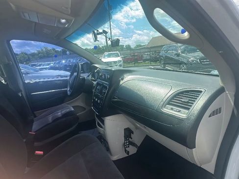 Used 2014 Dodge Grand Caravan American Value Package image 20