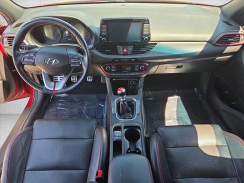 Used 2018 Hyundai Elantra GT Sport FWD image 17