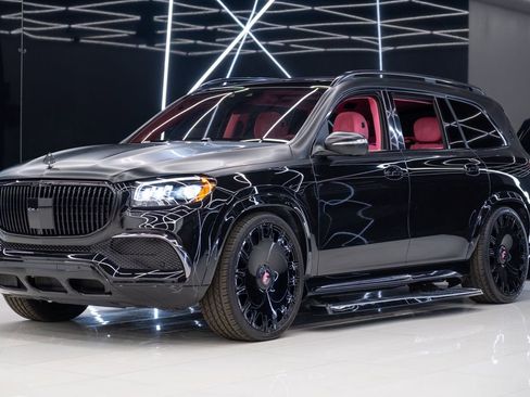 Used 2023 Mercedes-Benz Maybach GLS 600 4MATIC image 3