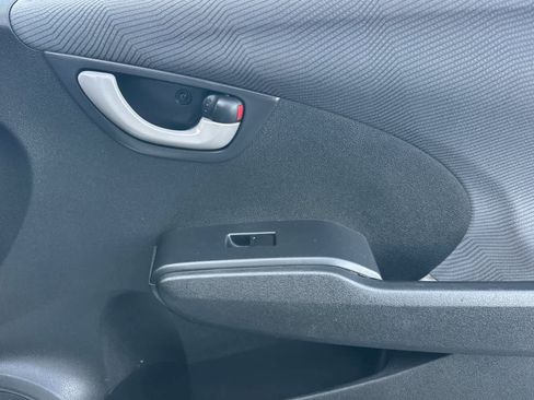 Used 2012 Honda Fit image 19