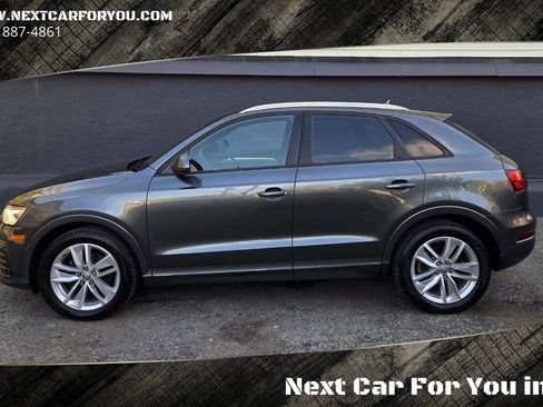 Used 2018 Audi Q3 2.0T Premium w/ Convenience Package AWD/4WD image 2
