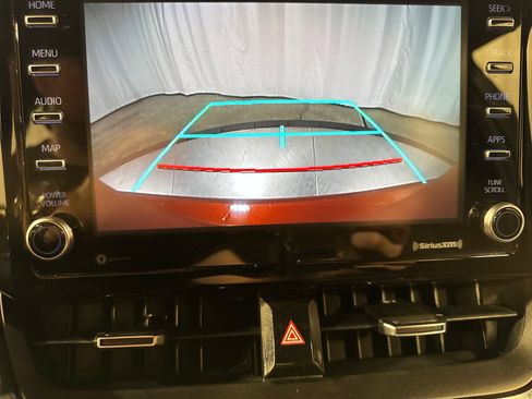 Used 2020 Toyota Corolla SE FWD image 32