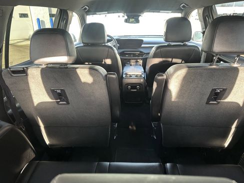 Used 2025 Buick Enclave Preferred image 13