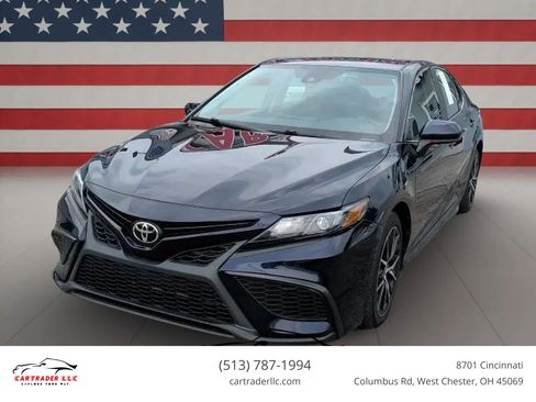 Used 2021 Toyota Camry SE FWD image 1