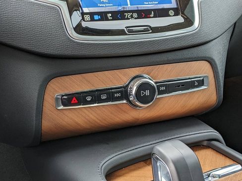 Certified 2024 Volvo XC90 T8 Plus w/ Protection Package Premier image 19