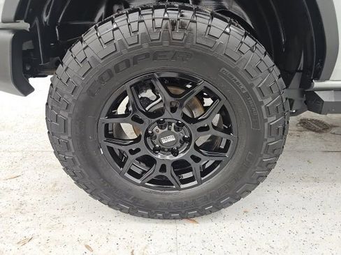 Used 2022 Ford Bronco 4-Door image 7