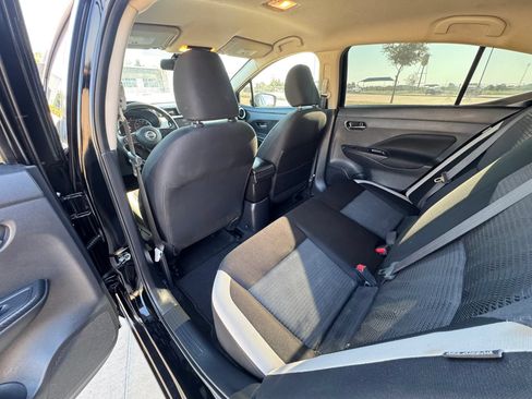 Used 2022 Nissan Versa SV FWD image 24