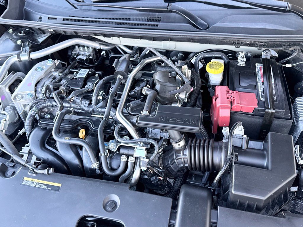 Used 2025 Nissan Sentra SR FWD image 22