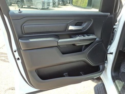 Used 2026 RAM 1500 Express AWD/4WD image 18