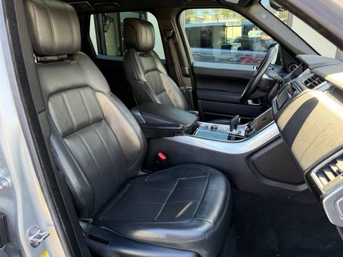 Used 2018 Land Rover Range Rover Sport HSE AWD/4WD image 27