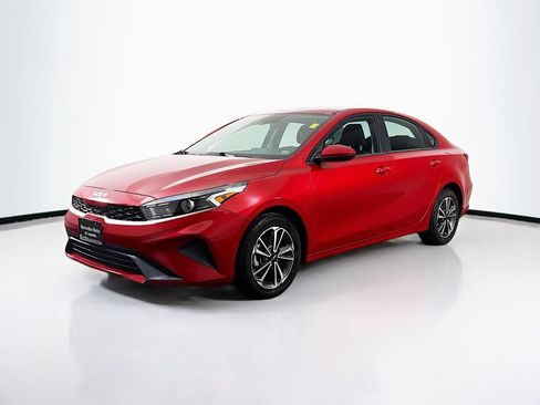 Used 2024 Kia Forte LXS FWD image 3