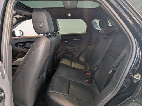 Used 2024 Land Rover Range Rover Evoque Dynamic SE image 27