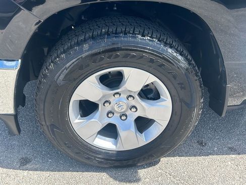 Used 2024 RAM 1500 Big Horn RWD image 19