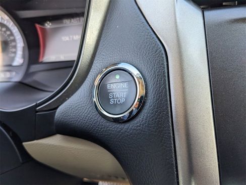 Used 2018 Ford Fusion SE w/ Fusion SE Technology Package image 28