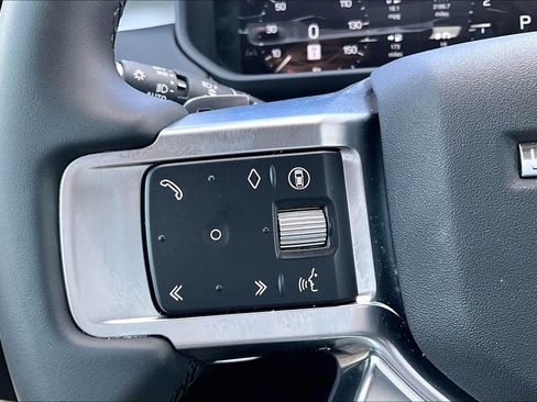 Certified 2026 Land Rover Discovery Limited Edition AWD/4WD image 19