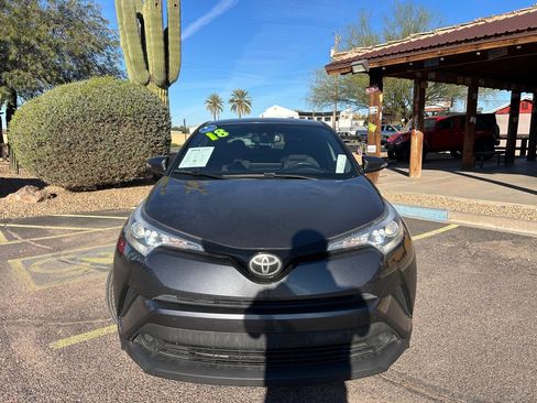 Used 2018 Toyota C-HR XLE image 8