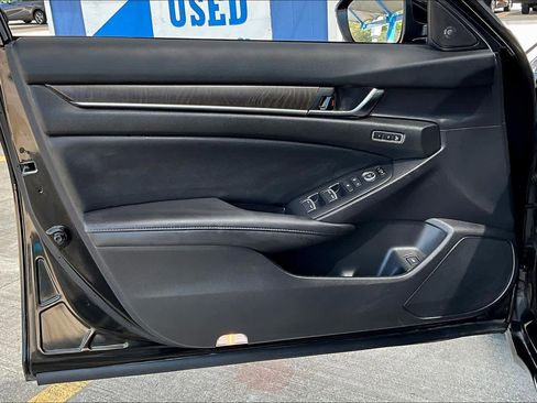 Used 2022 Honda Accord Touring image 22