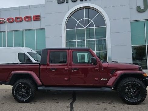 Used 2022 Jeep Gladiator Overland w/ Cold Weather Group AWD/4WD image 4