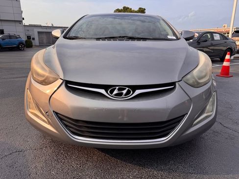 Used 2014 Hyundai Elantra SE w/ Option Group 02 FWD image 8