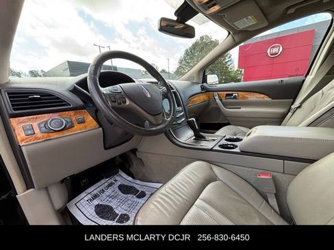 Used 2014 Lincoln MKX FWD w/ Equipment Group 102A image 20