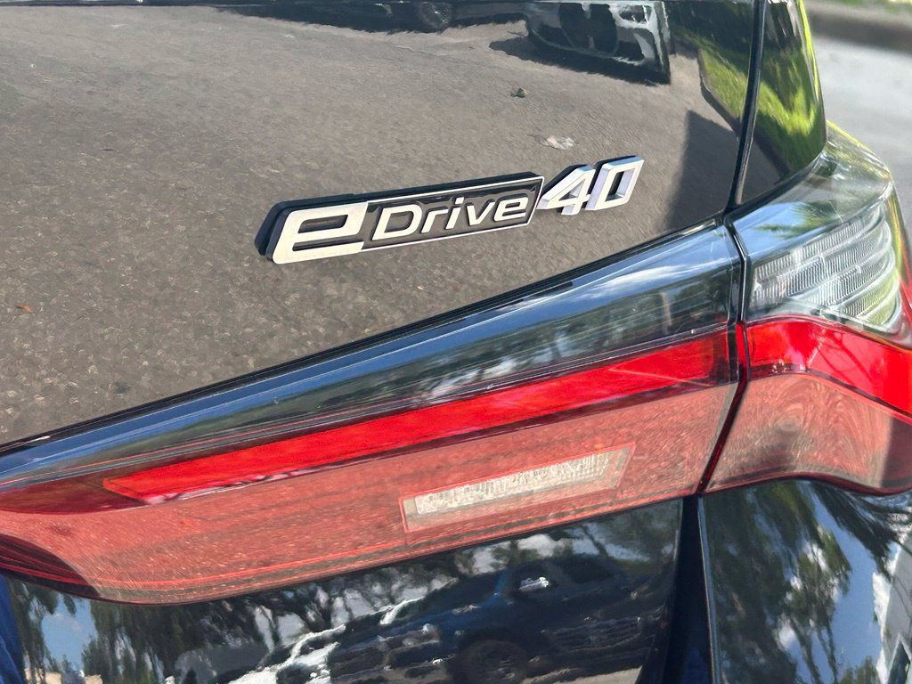 Used 2024 BMW i4 eDrive40 w/ Premium Package RWD image 21