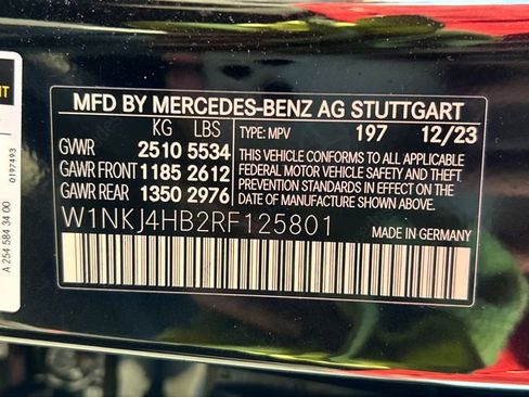 Used 2024 Mercedes-Benz GLC 300 4MATIC image 26