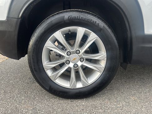 Used 2023 Chevrolet TrailBlazer LS image 40