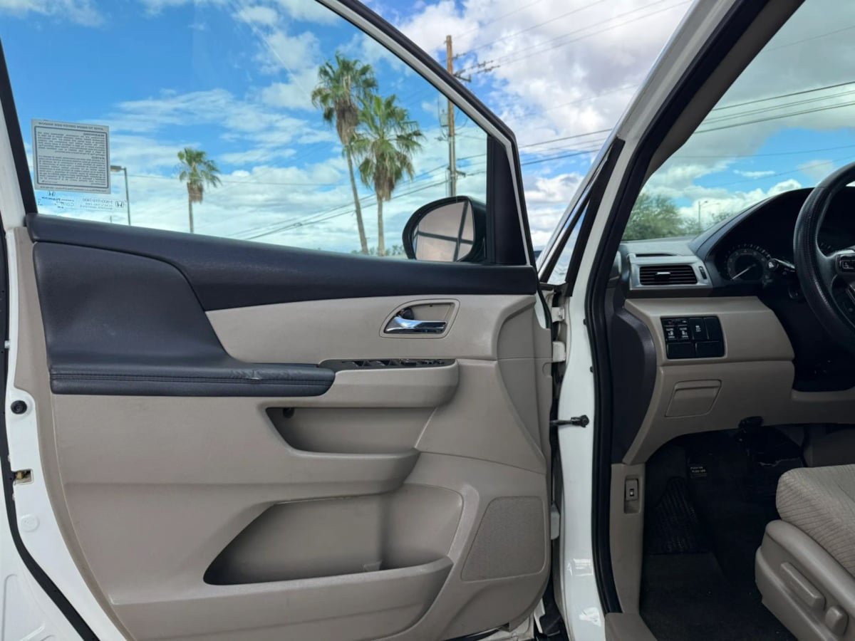 Used 2016 Honda Odyssey EX image 35