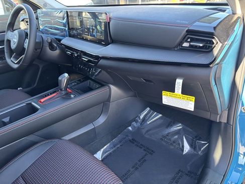 New 2026 Nissan Kicks SR image 10