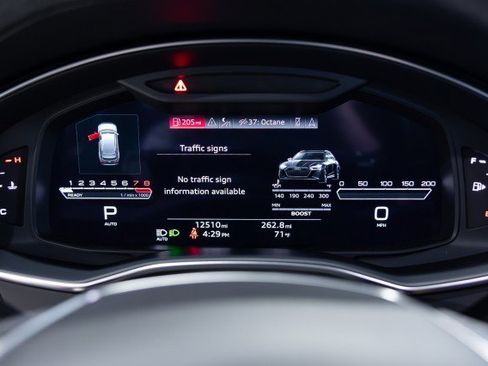 Used 2023 Audi RS 6 w/ Carbon Optic Package image 41