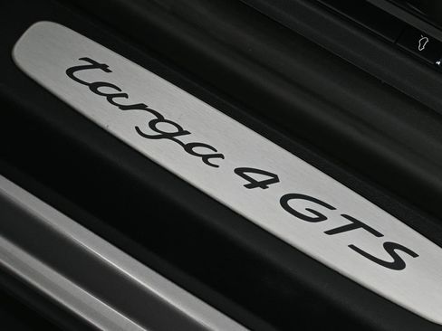 Certified 2019 Porsche 911 Targa 4 GTS image 24