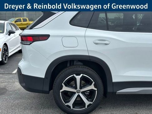 New 2026 Volkswagen Tiguan SE AWD/4WD image 9