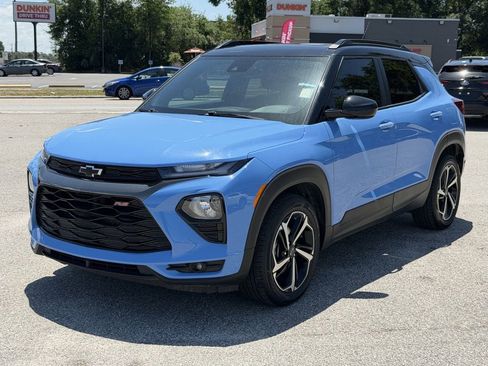 Certified 2023 Chevrolet TrailBlazer RS w/ Sun and Liftgate Package FWD image 9