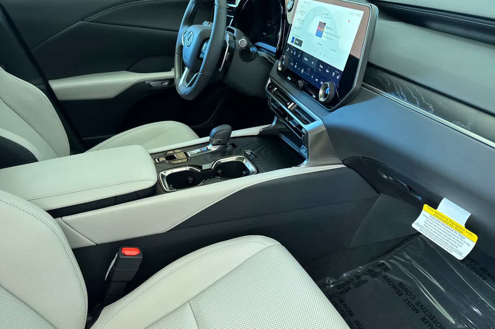 New 2026 Lexus RX 350h AWD/4WD image 17