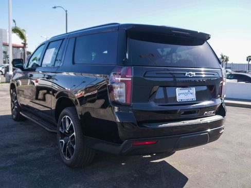 Used 2024 Chevrolet Suburban RST image 9