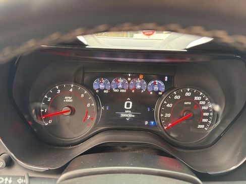 Used 2022 Chevrolet Camaro SS RWD image 9