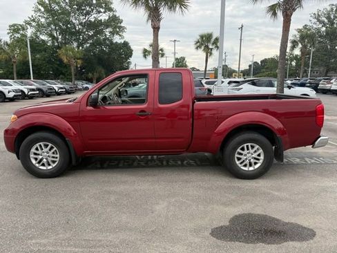 Used 2017 Nissan Frontier SV RWD image 4