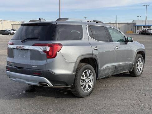 Used 2021 GMC Acadia SLT w/ Preferred Package image 3