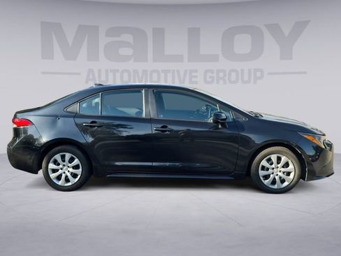 Used 2020 Toyota Corolla LE FWD image 6