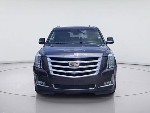 Used 2018 Cadillac Escalade ESV Luxury RWD image 2