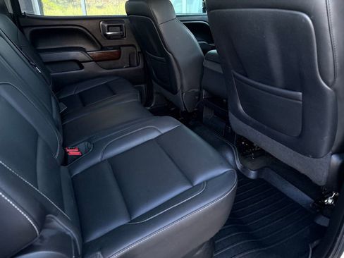 Used 2015 GMC Sierra 2500 SLT w/ Duramax Plus Package AWD/4WD image 40