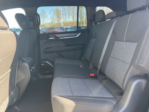 New 2026 GMC Acadia Elevation image 13