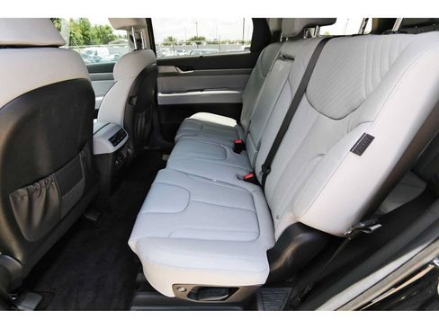 Used 2025 Hyundai Palisade SEL FWD image 12