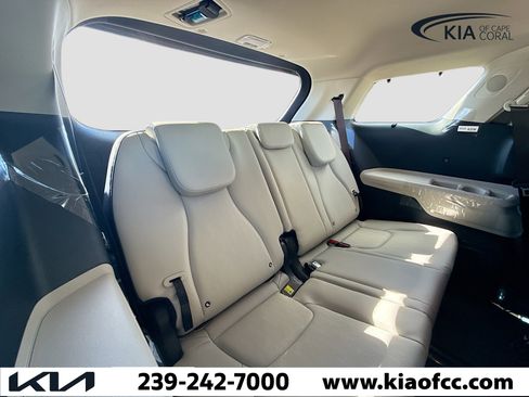 New 2026 Kia Carnival EX FWD image 19