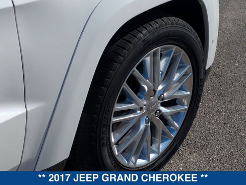 Used 2017 Jeep Grand Cherokee Summit image 12