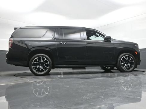 Used 2022 Chevrolet Suburban RST w/ Luxury Package AWD/4WD image 56