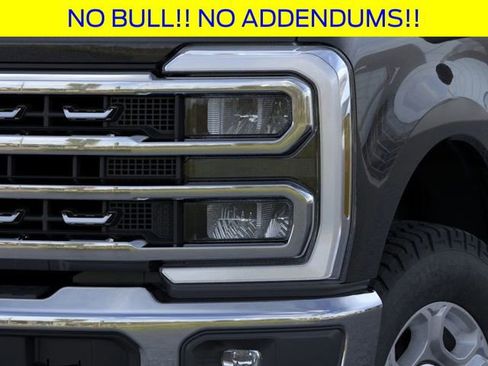New 2026 Ford F250 XLT w/ XLT Premium Package AWD/4WD image 19